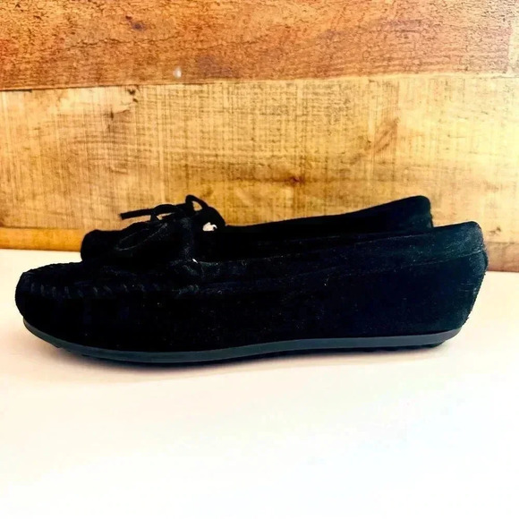 NWOT Minnetonka Suede Kilty Moccasins - Picture 4 of 9
